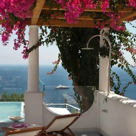 Marina Del Cantone Sleeps 10 Pool Air Con *