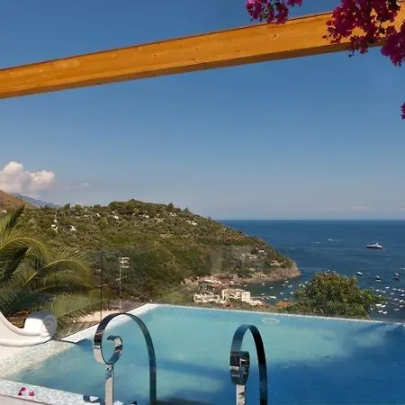 Marina Del Cantone Sleeps 10 Pool Air Con * Nerano
