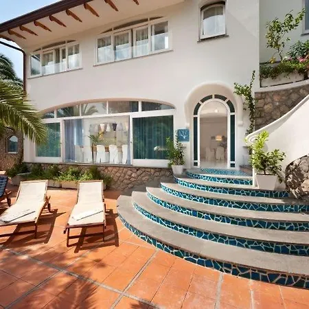 Villa Marina Del Cantone Sleeps 10 Pool Air Con Nerano