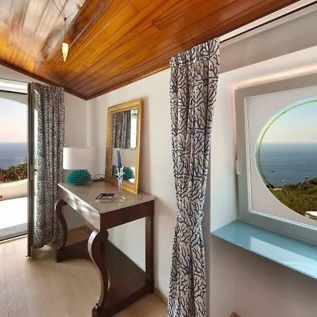 Villa Marina Del Cantone Sleeps 10 Pool Air Con Nerano