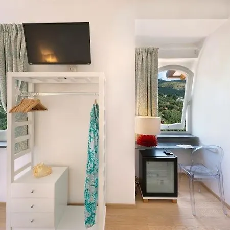 Villa Marina Del Cantone Sleeps 10 Pool Air Con *