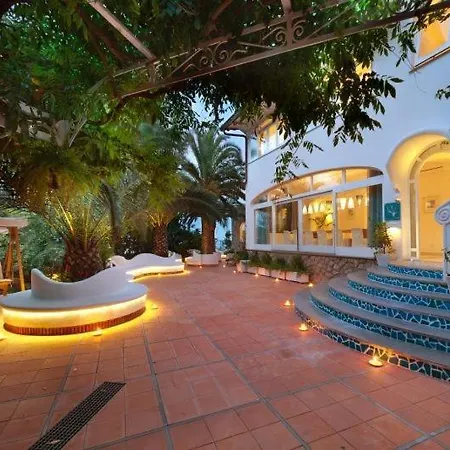 Marina Del Cantone Sleeps 10 Pool Air Con Nerano